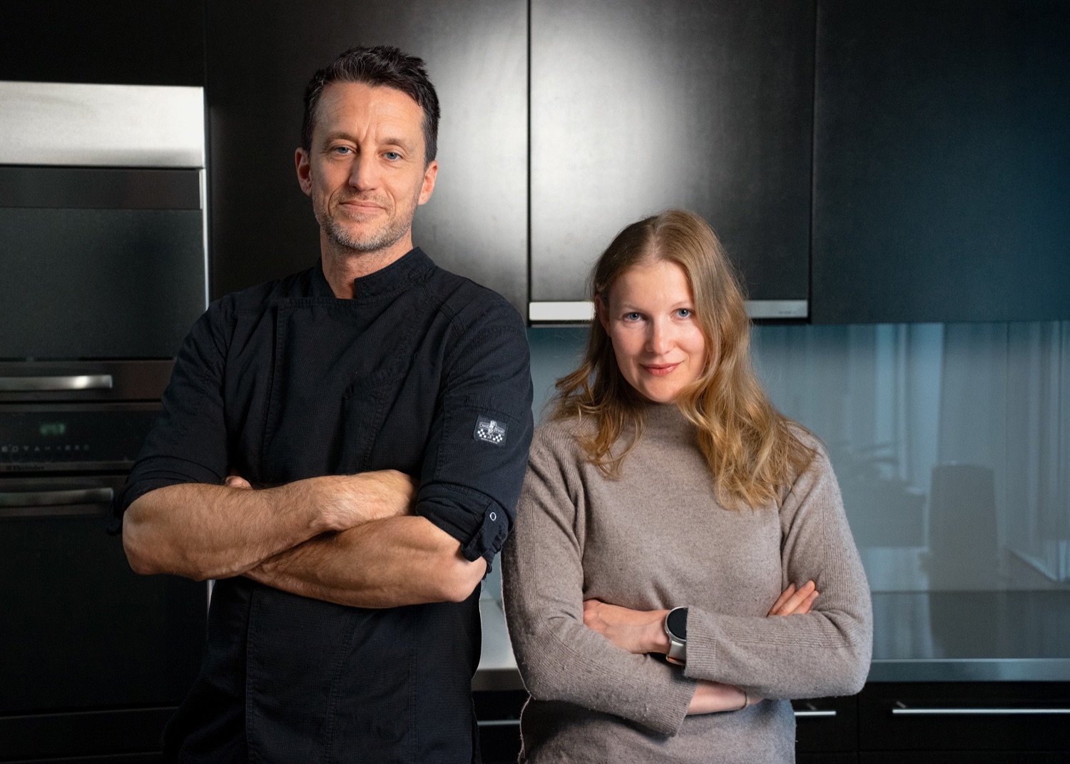 Küchenchef Stefan und Ernährungsberaterin Tina in der Tom-Tasty-Küche