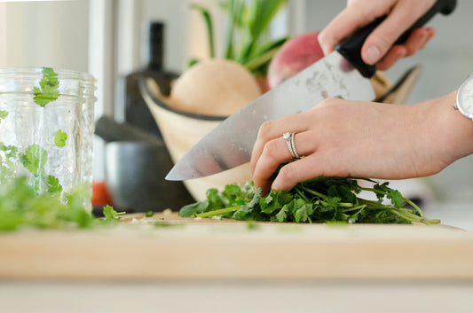 Die Kraft der Kräuter: Warum frische Kräuter in deiner Küche nicht fehlen dürfen