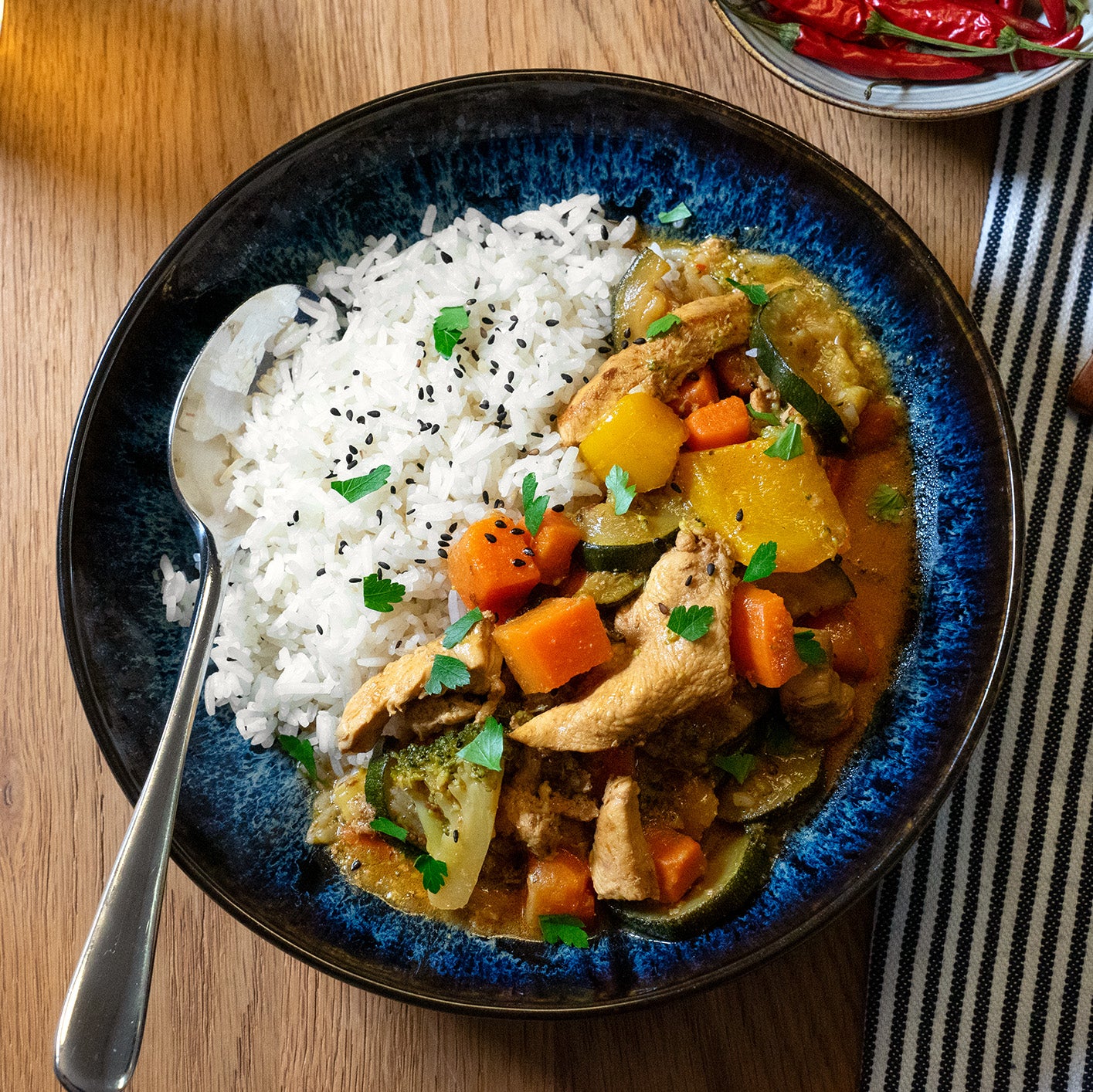 Gelbes Kokos Poulet Curry