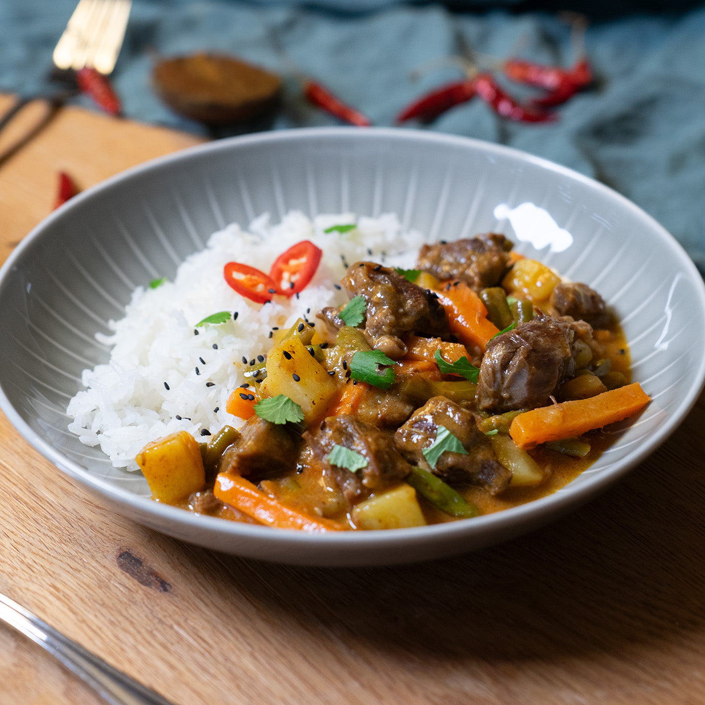 Curry Massaman avec riz au jasmin