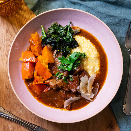 Jarret de bœuf braisé avec polenta