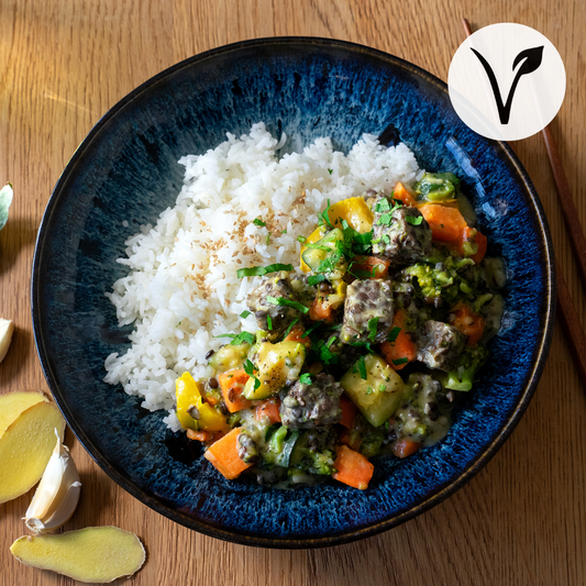 Green Thai curry with lentil tempeh